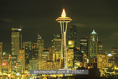 USA, WASHINGTON: City of Seattle skyline at night, Space Needle.