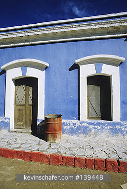 MEXICO, BAJA CALIFORNIA: Mexico, Baja California, San Ignacio, street in town.